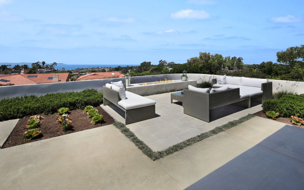 1633 Castle Cove Circle