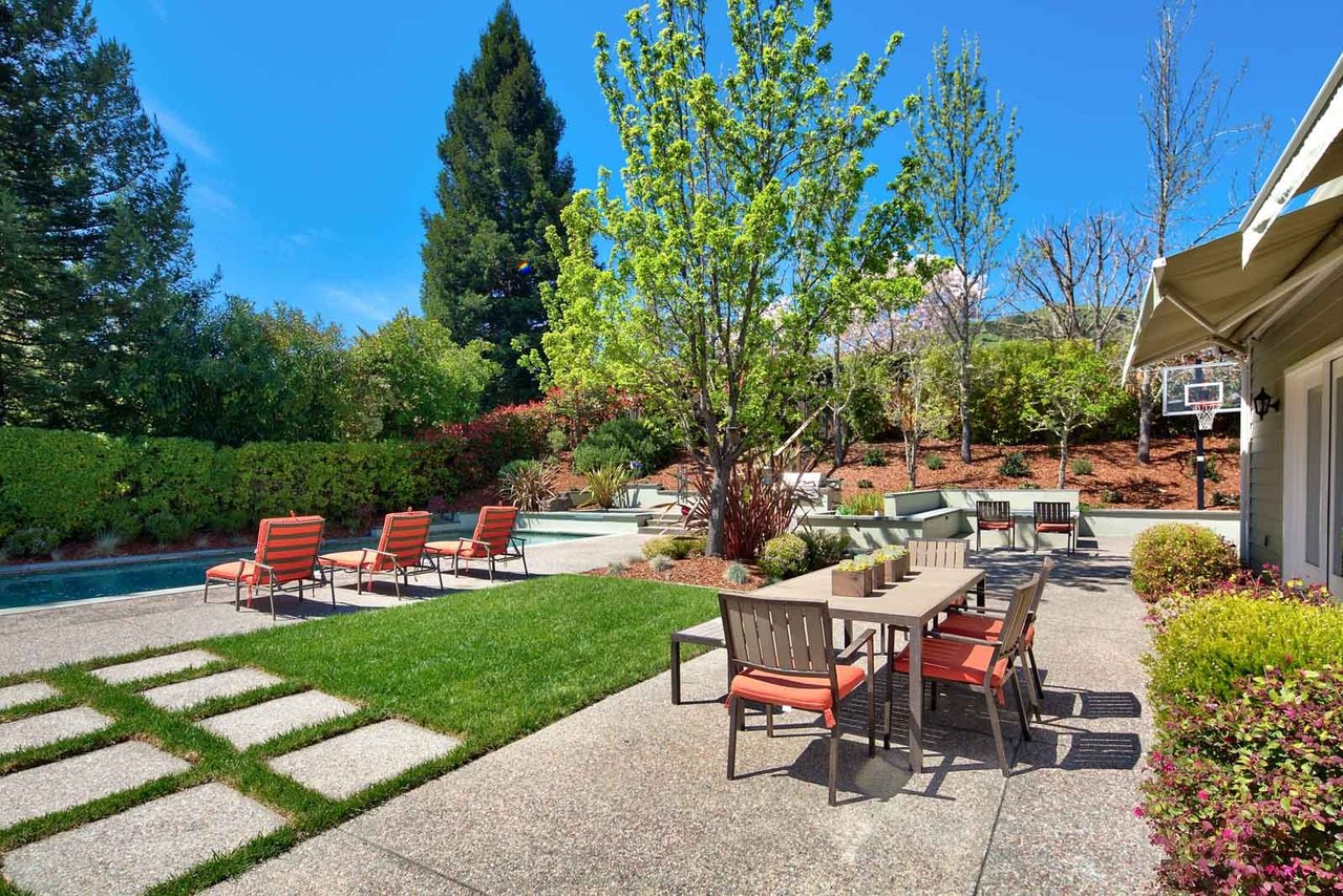 19 Greensburgh Lane, San Anselmo