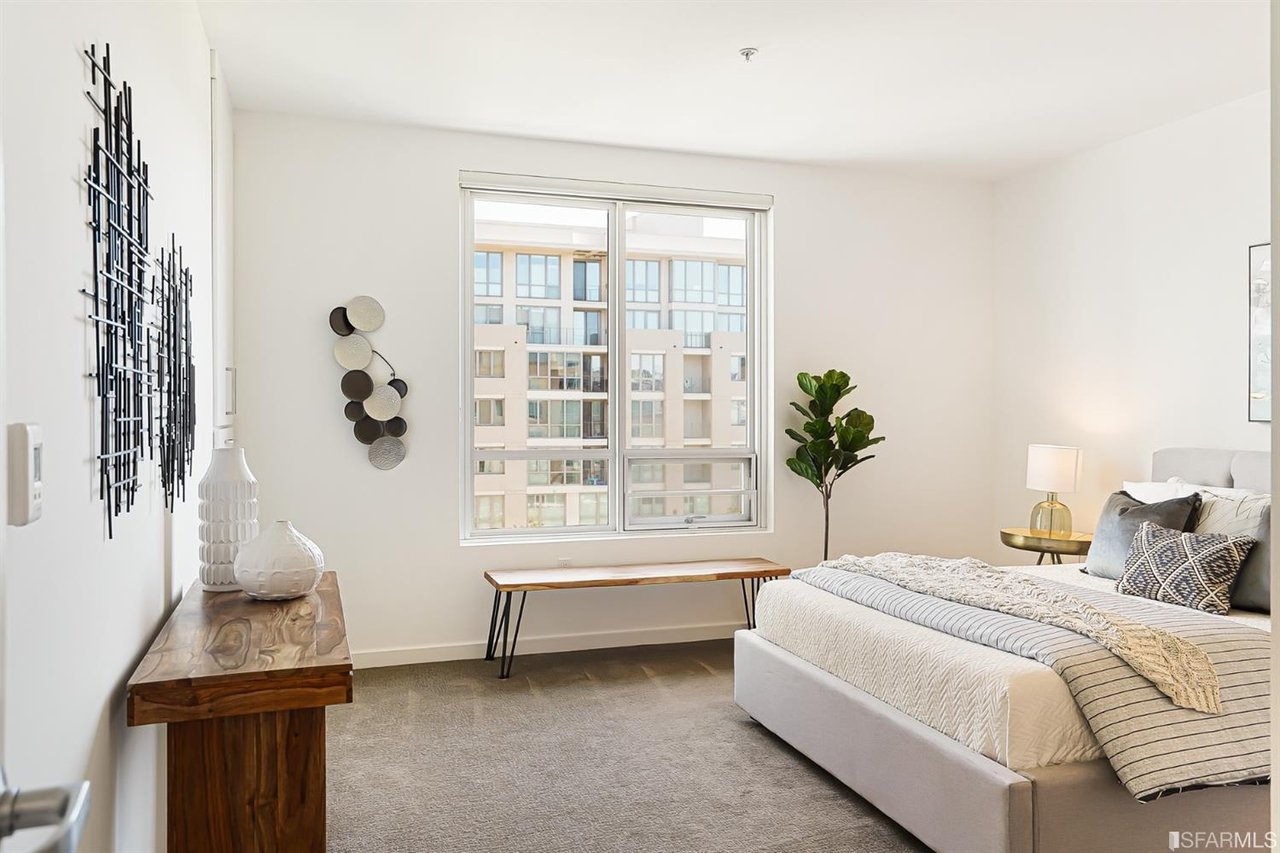 Renovated Park Terrace: 2 bedroom corner home with wrap-around balcony