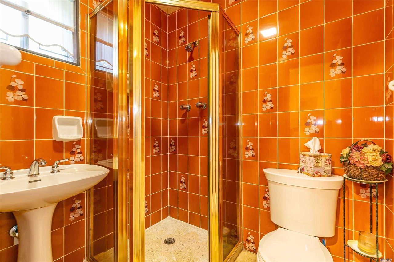 10 Cupid Ct, Dix Hills