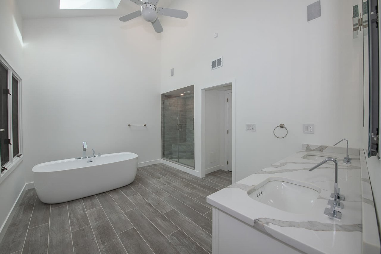 Bryn Mawr Custom Contemporary