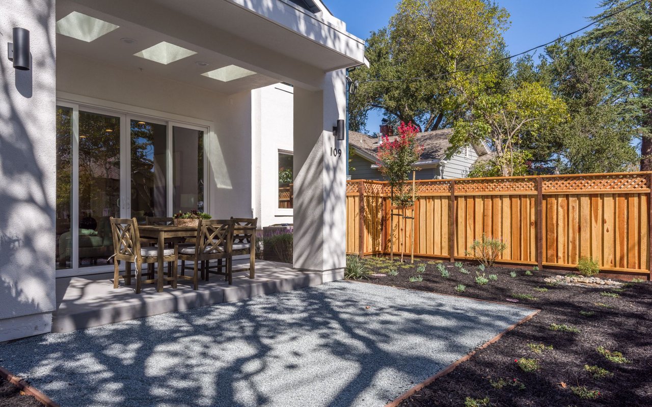 109 Seale Ave