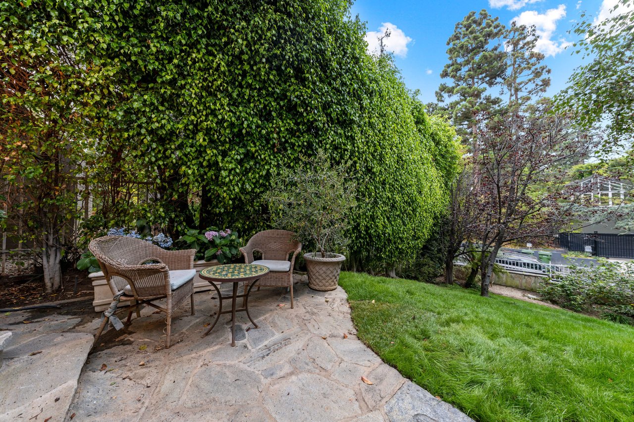 181 N Canyon View Dr