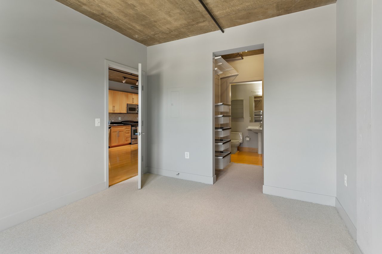2125 14th St NW, #322