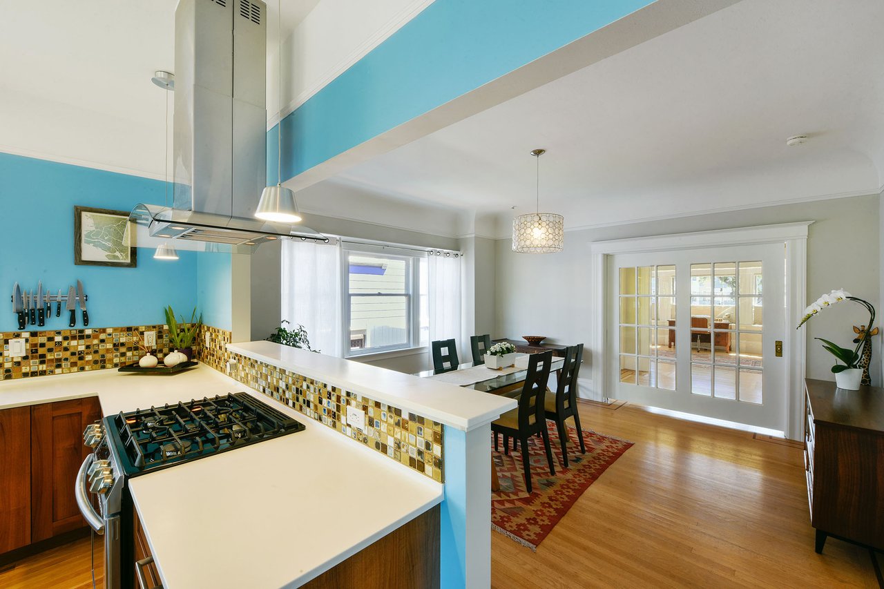 811 Santa Clara Ave
