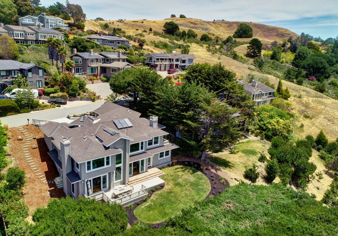 6 Mira Flores Lane