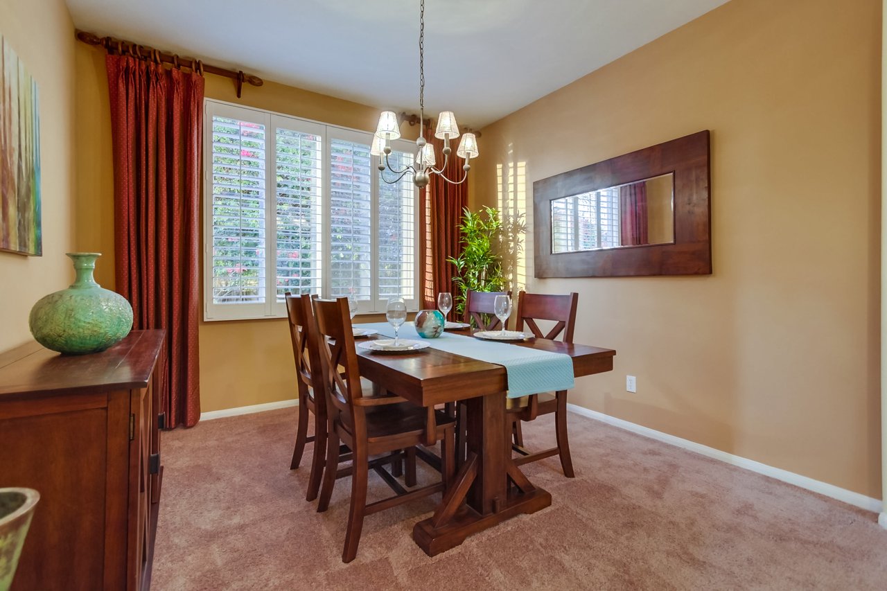 3553 Bluff Ct