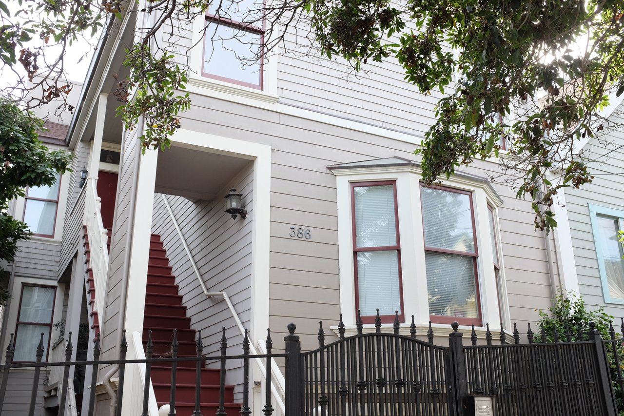 386 Richland St, #B
