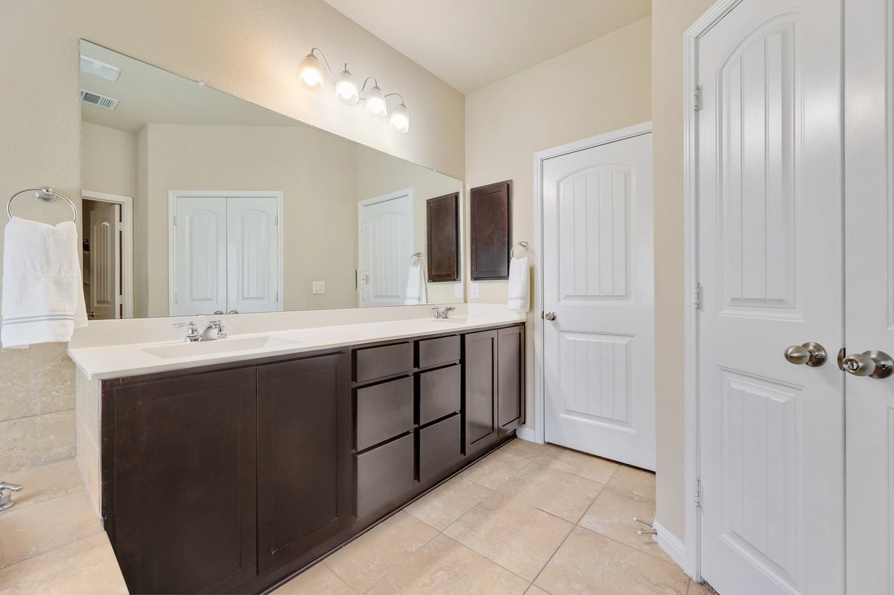 141 Serrano St, Georgetown, Texas 78628
