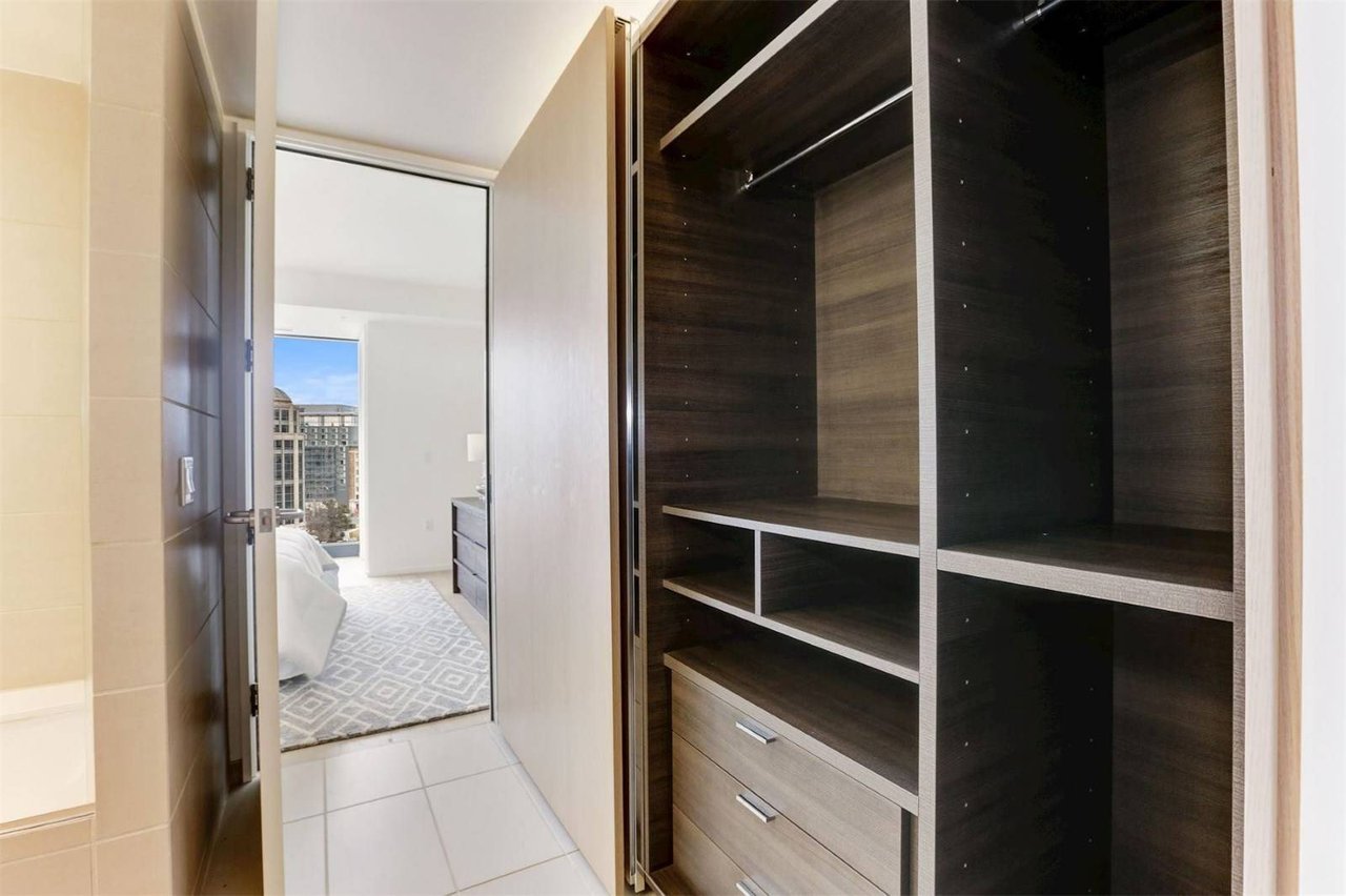920 I St NW, #1105