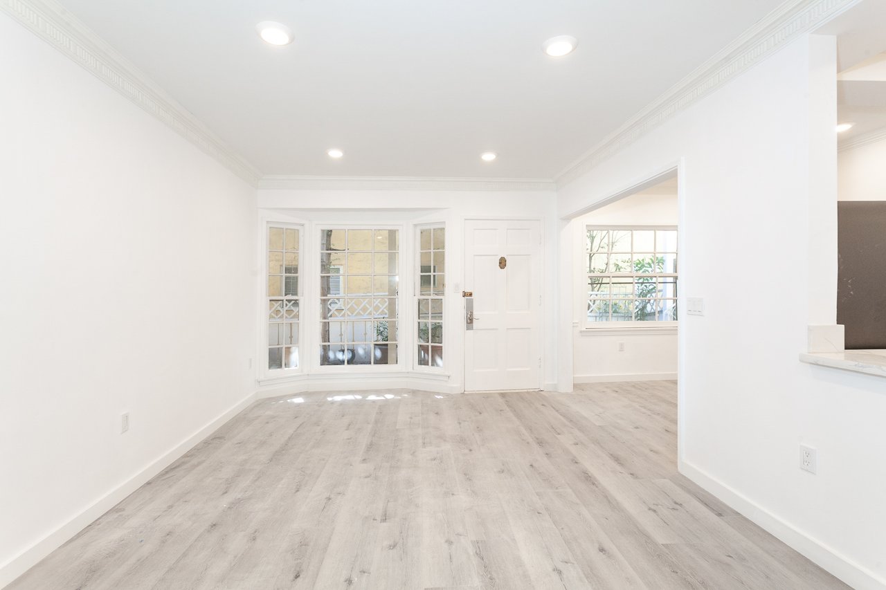 Remodeled Unit in Prime Beverly Hills
