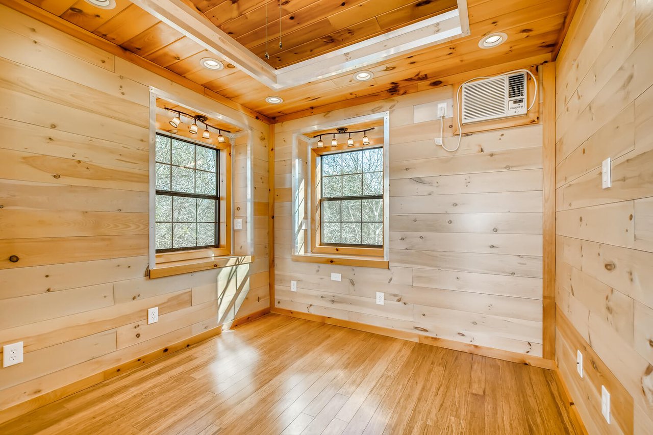 7623 Scenic Brook