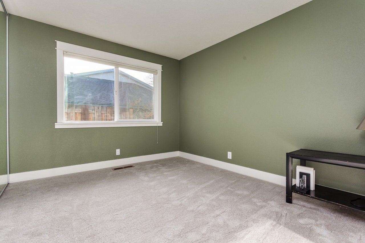 1105 Glengarry Ln - Rudgear Estates