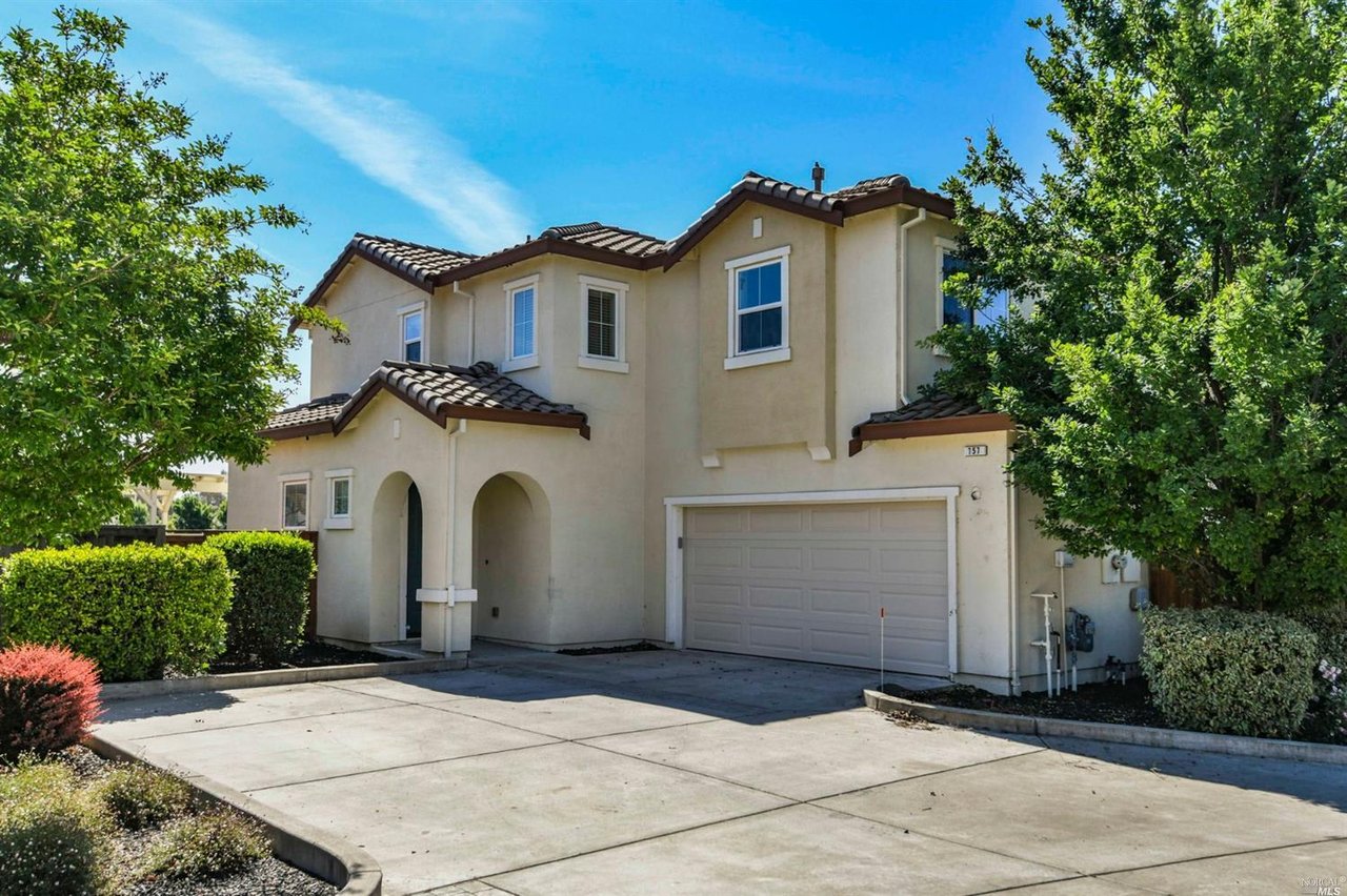 757 Embassy Cir