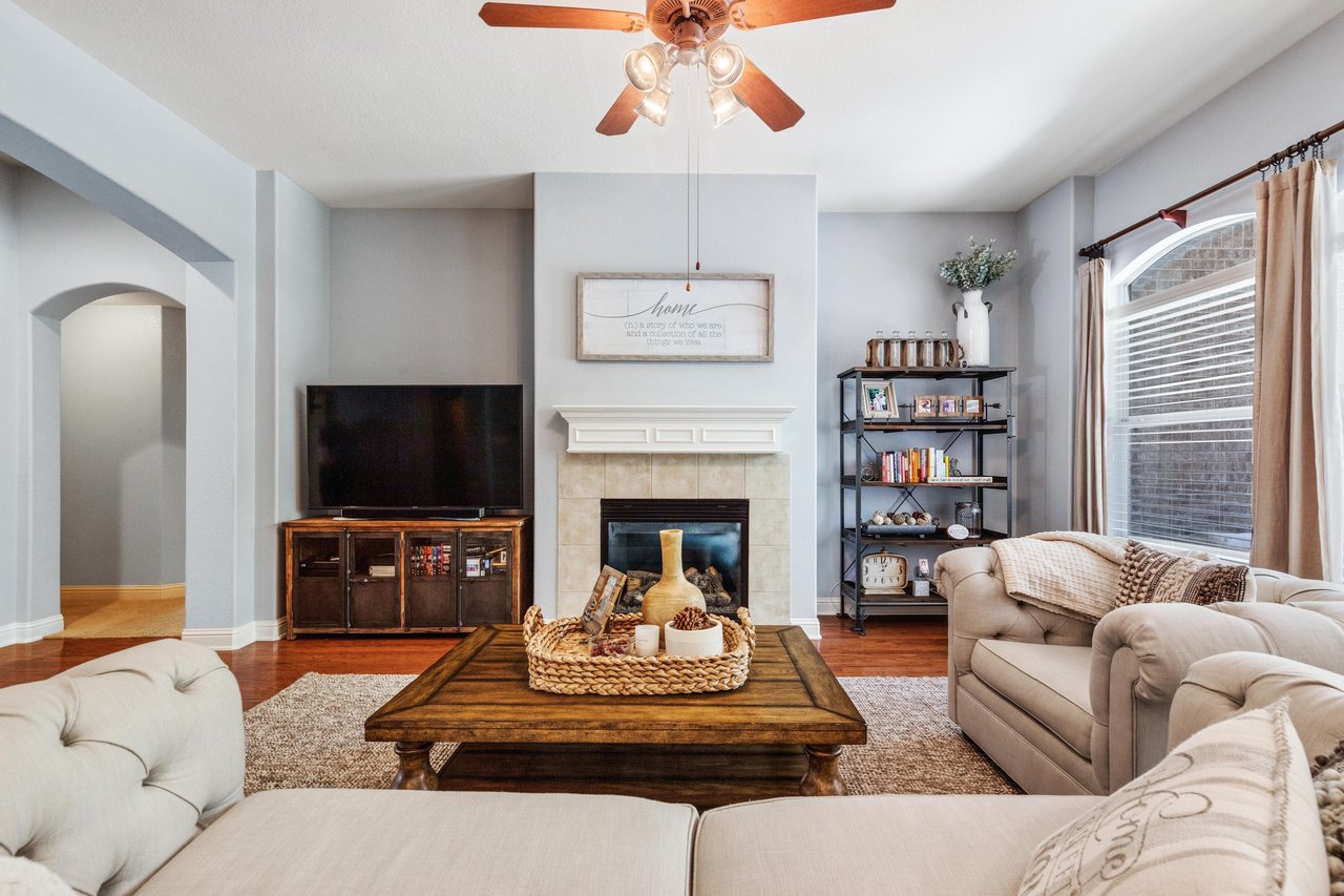 1204 Andrew CV