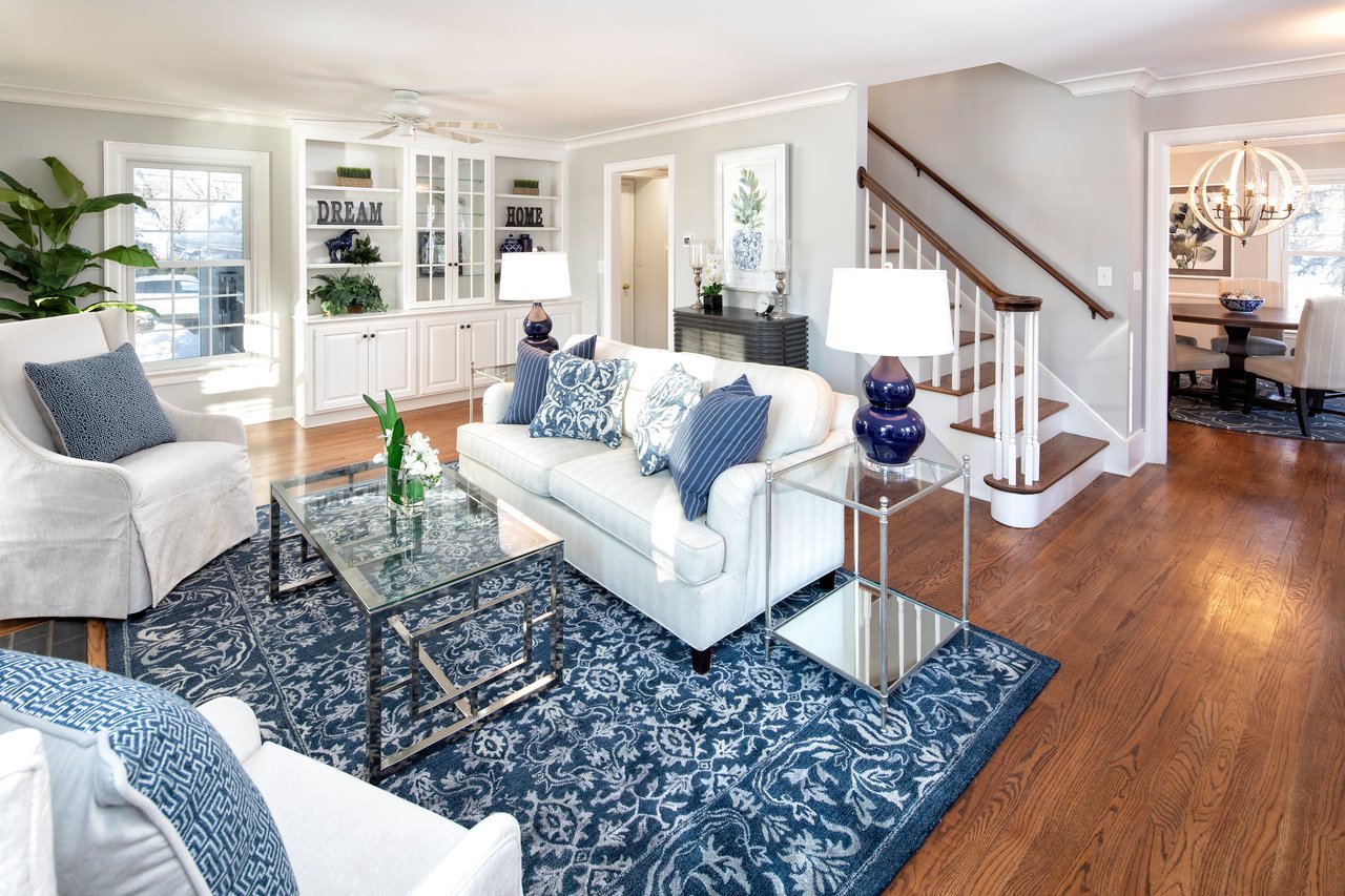 19100 Azure Road | Deephaven