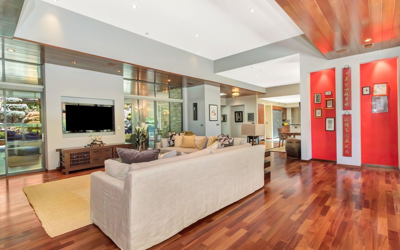 1 Camellia Ln