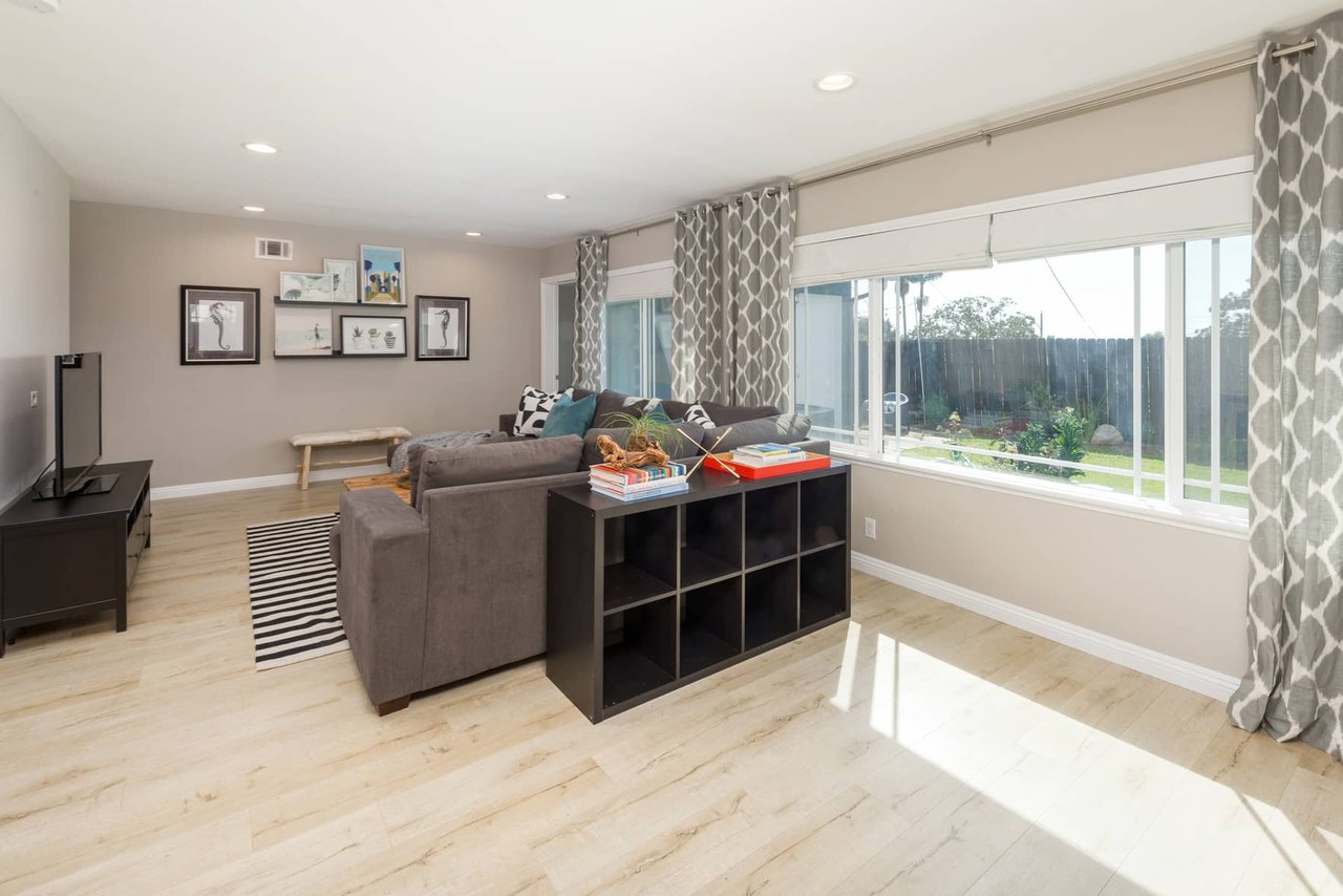 Fantastic 4 Bedroom in super hot Hawthorne