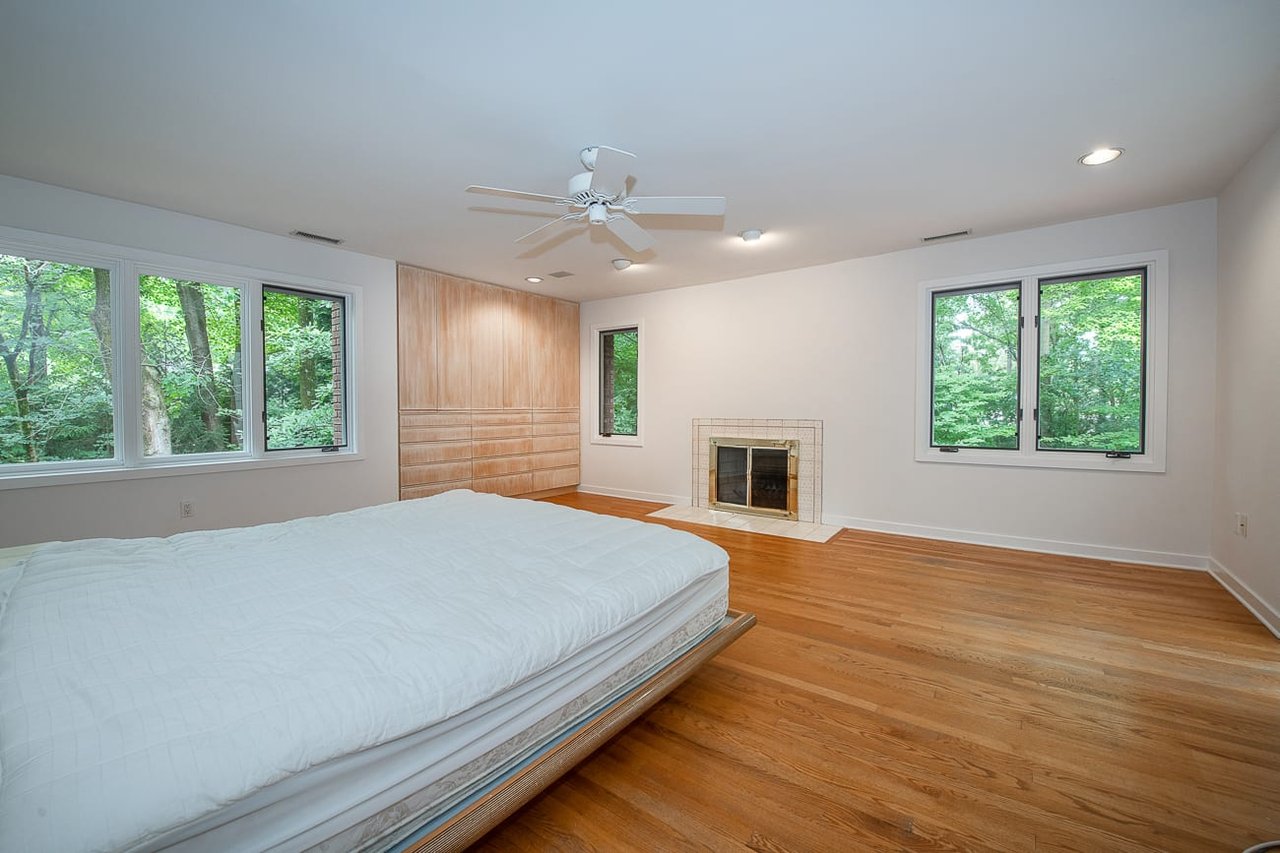 Bryn Mawr Custom Contemporary