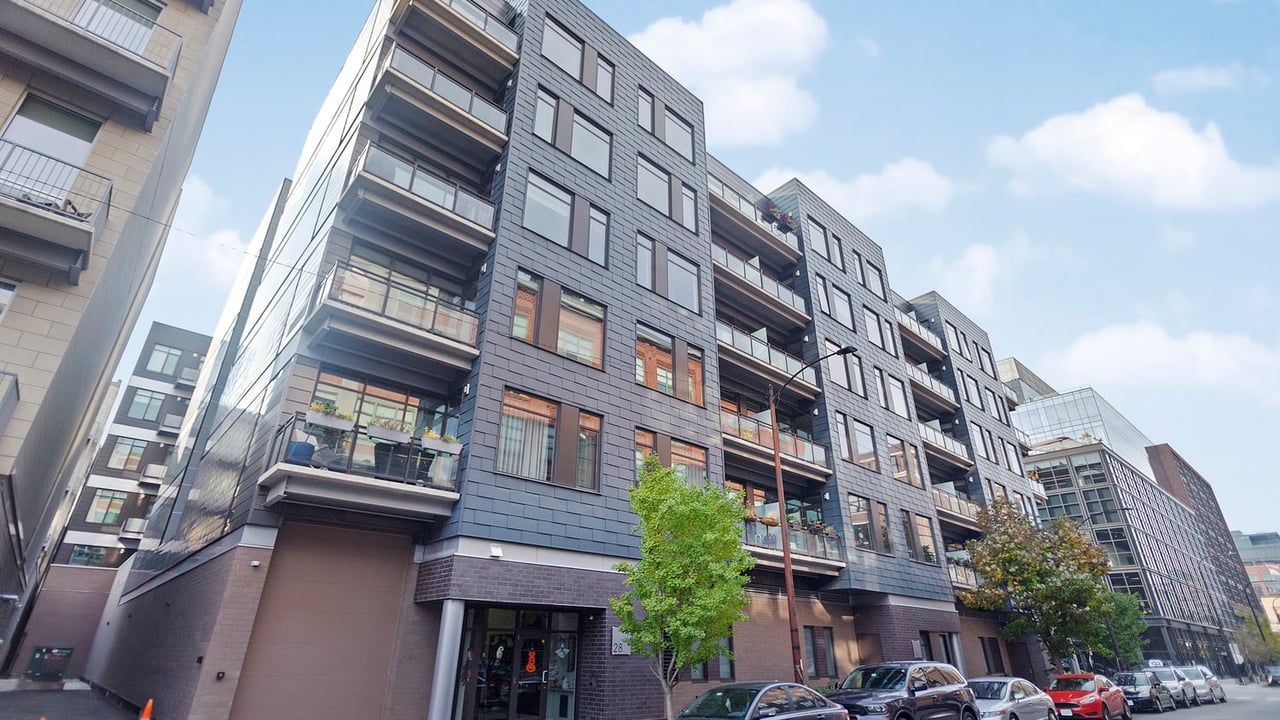 28 North Carpenter St, #PHN