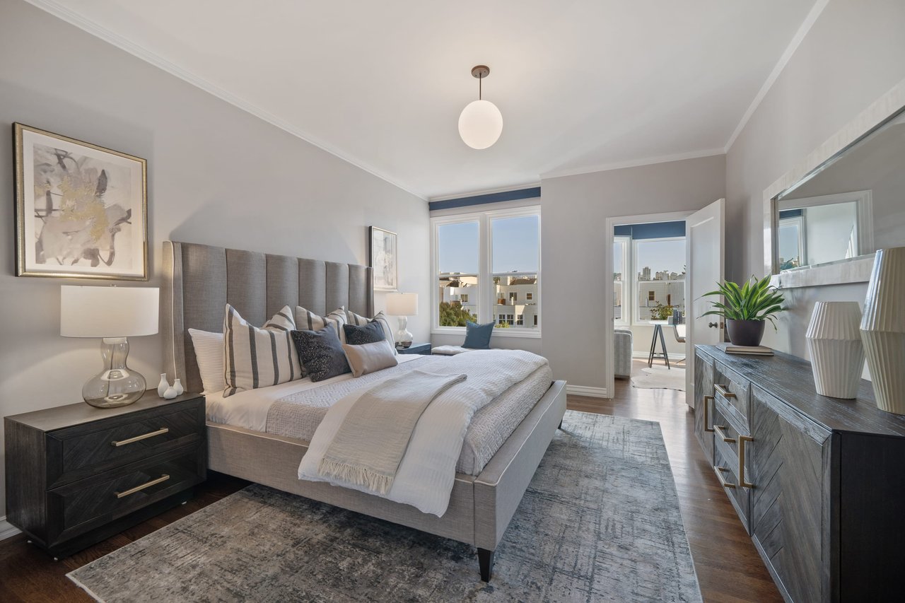 EXCEPTIONAL MARINA HOME