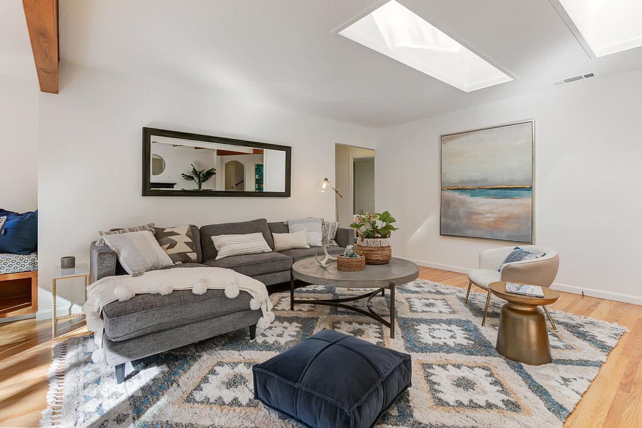 7 Crescent Lane, Fairfax