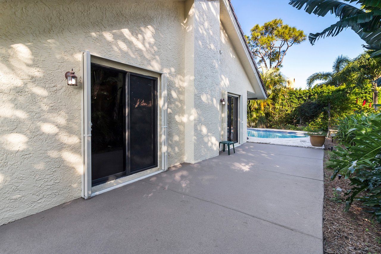 2848 NW 28th St