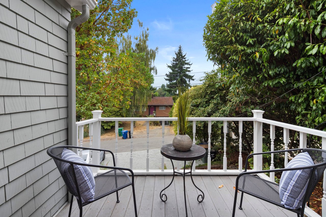 2726 50th Ave SW