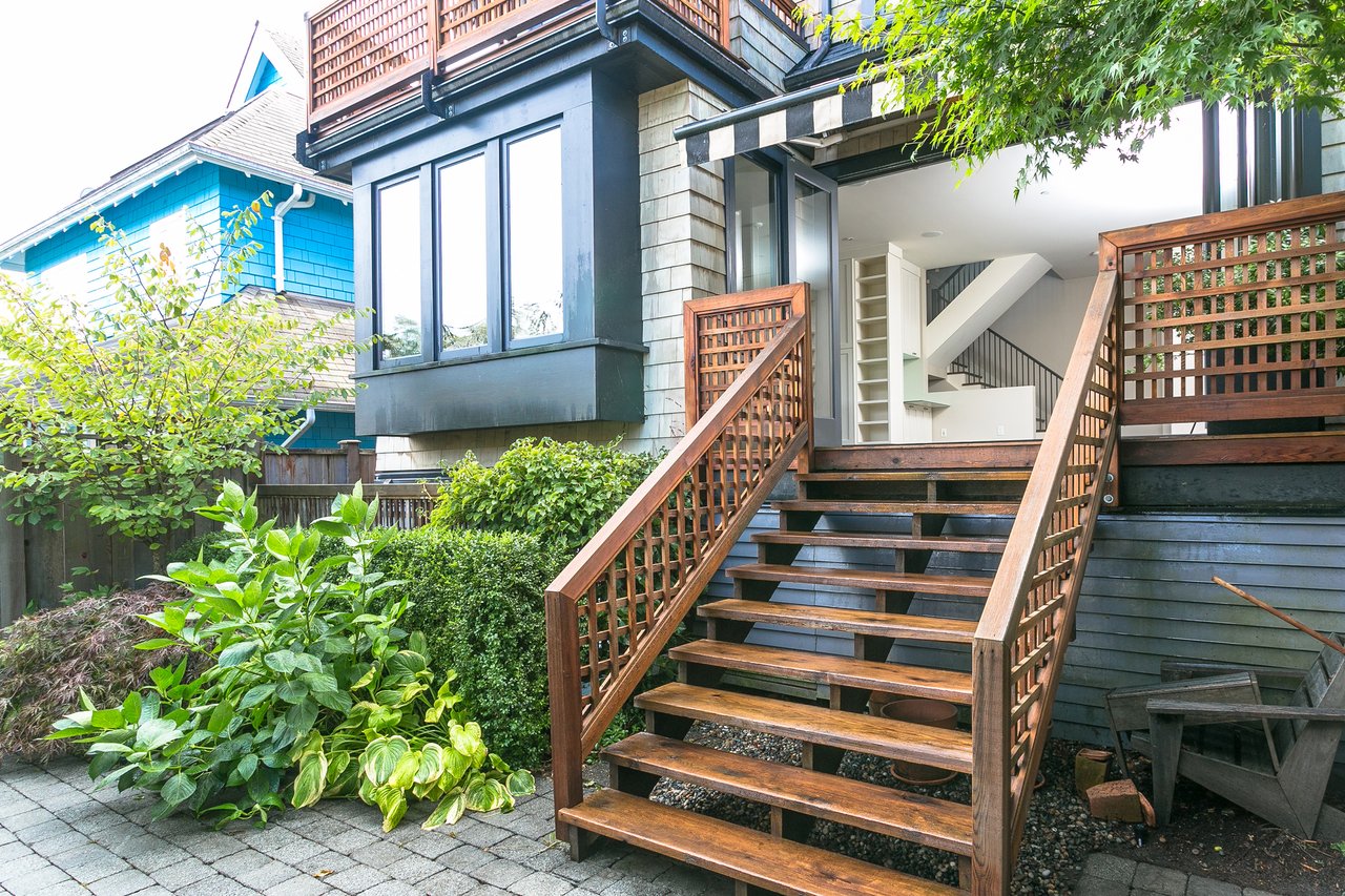 3233 West 3rd Ave, Kitsilano