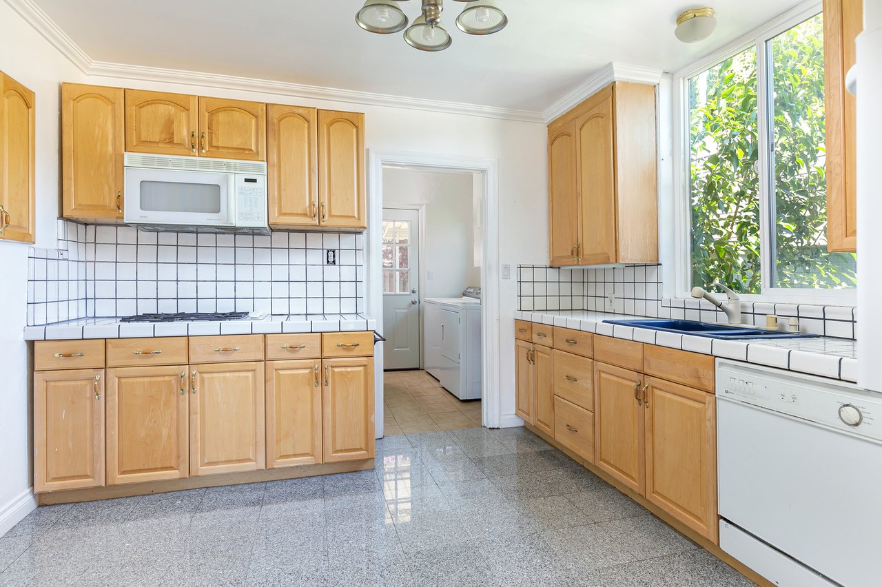 Single Story Gem in Great Location!