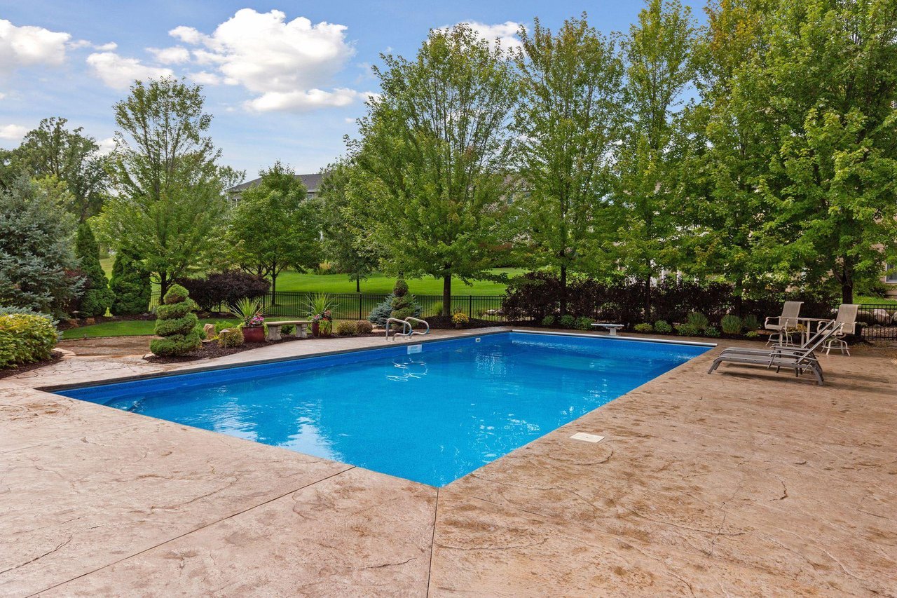 Stunning Eagan Masterpiece!