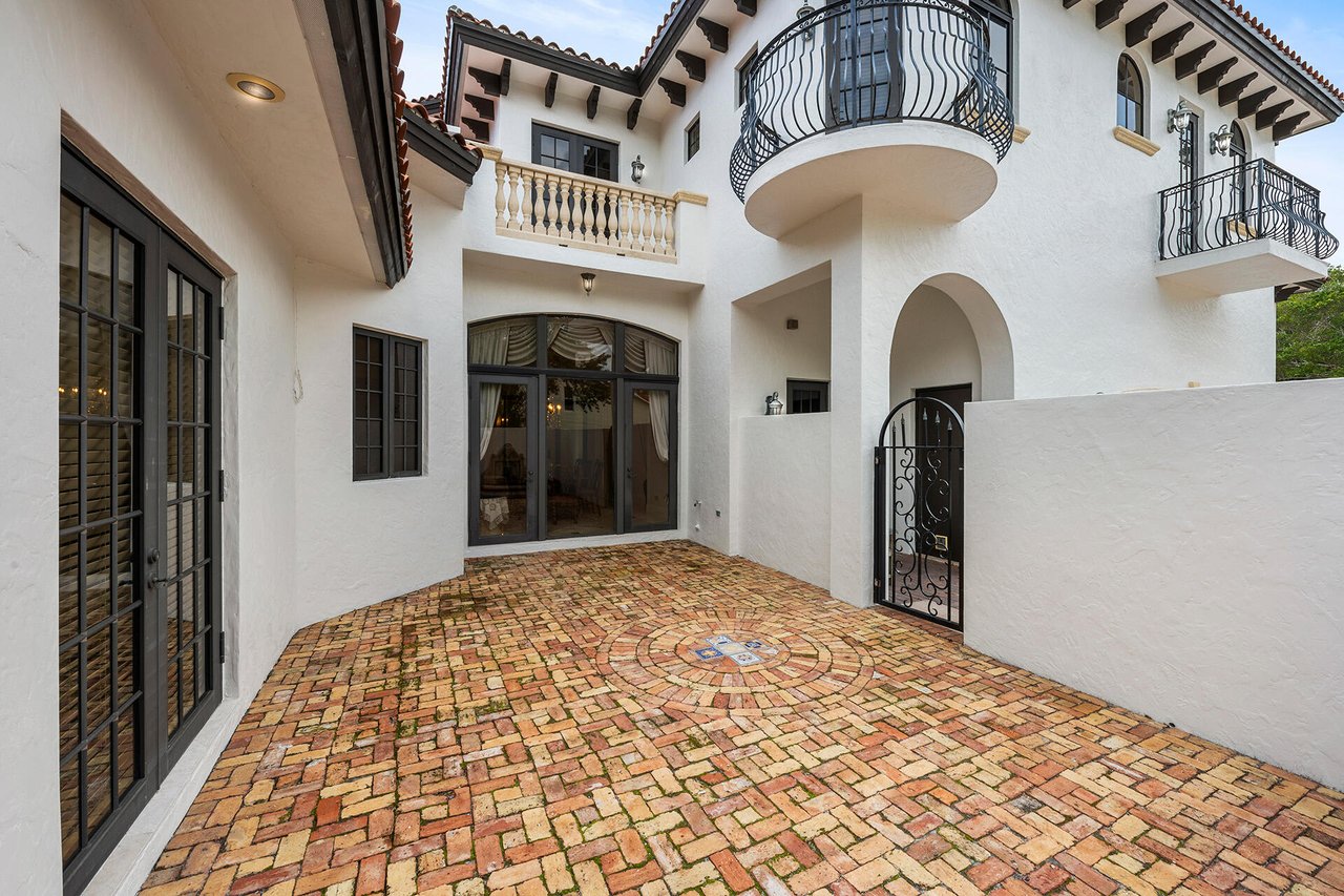 8060 Twin Lake Drive