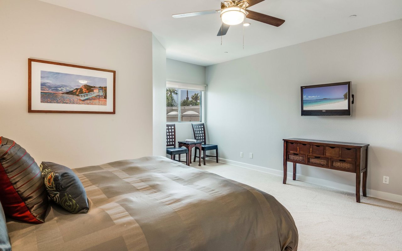 512 Esplanade, #301