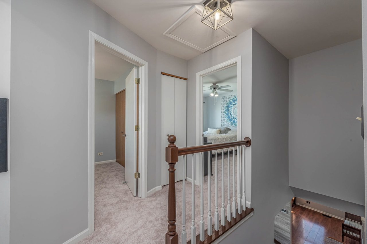 5390 Lansbury Circle