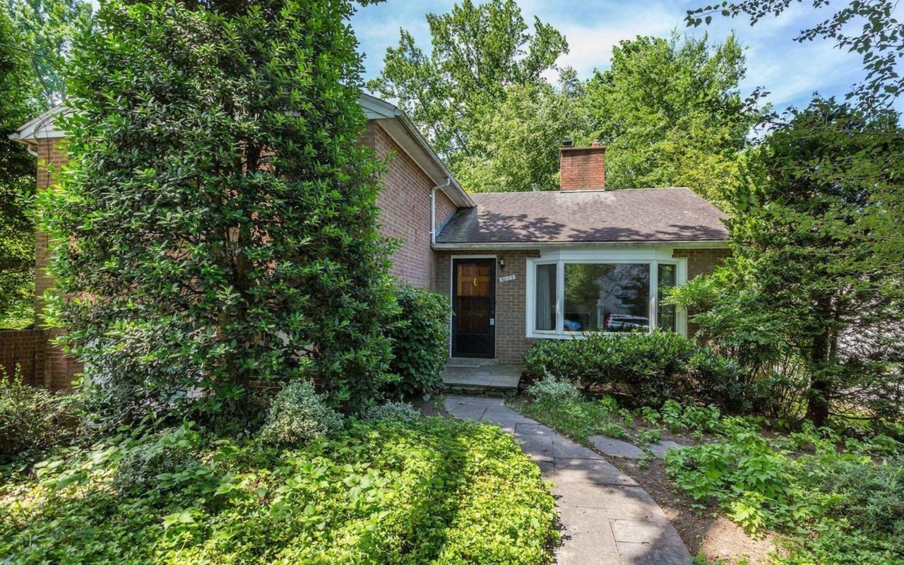 5023 Eskridge Ter NW