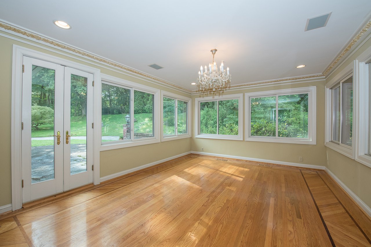 1115 Rose Glen Rd
