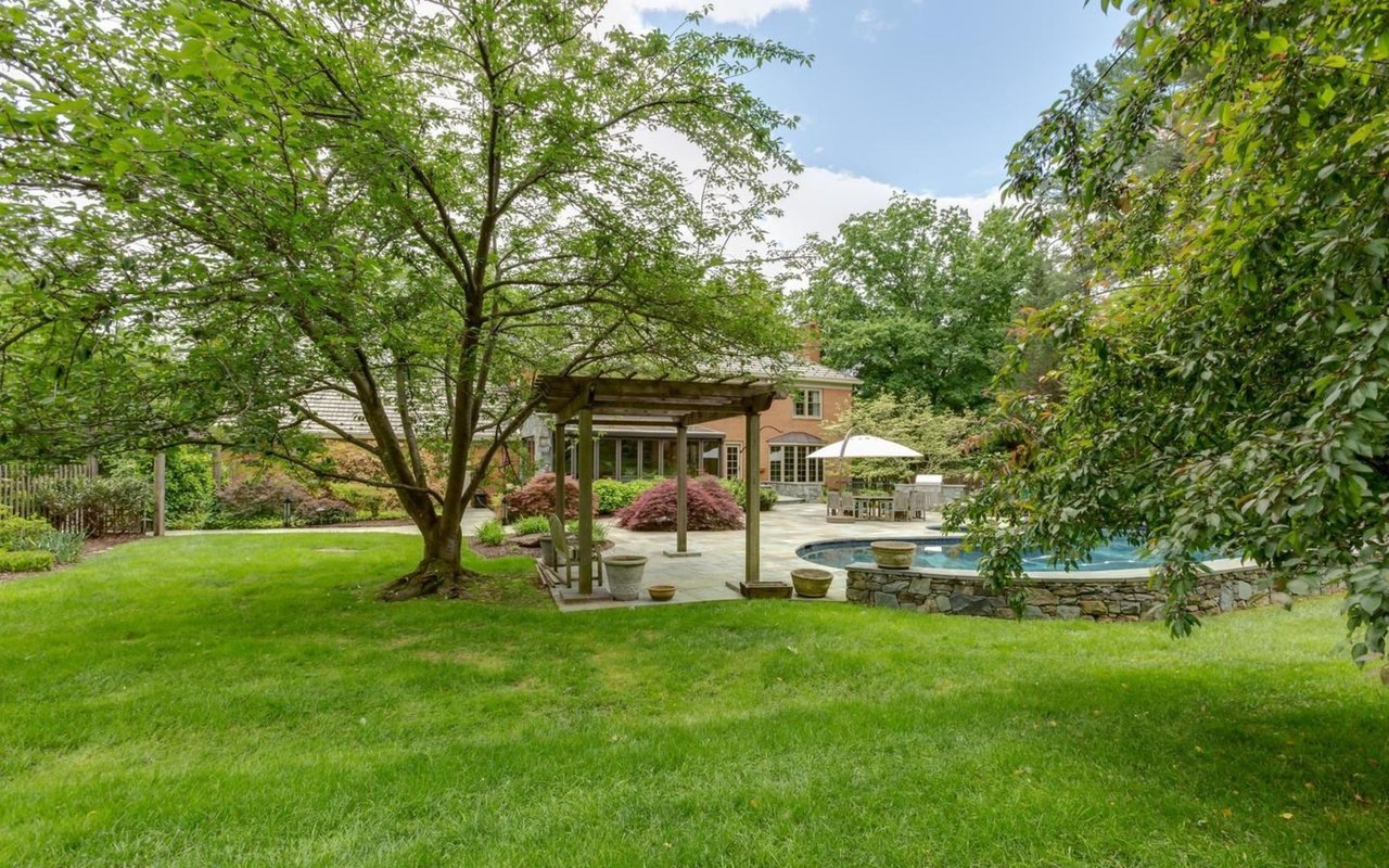 12400 Beall Spring Rd