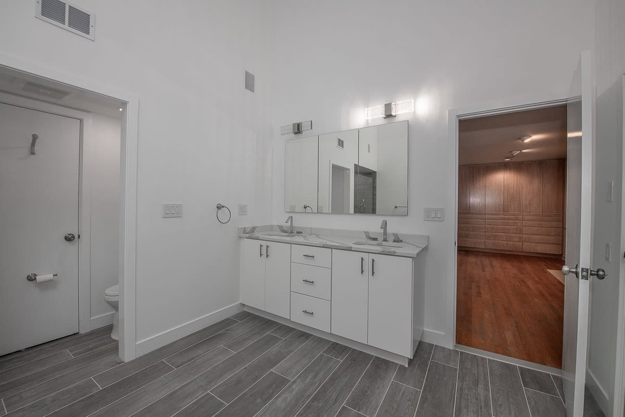 Bryn Mawr Custom Contemporary