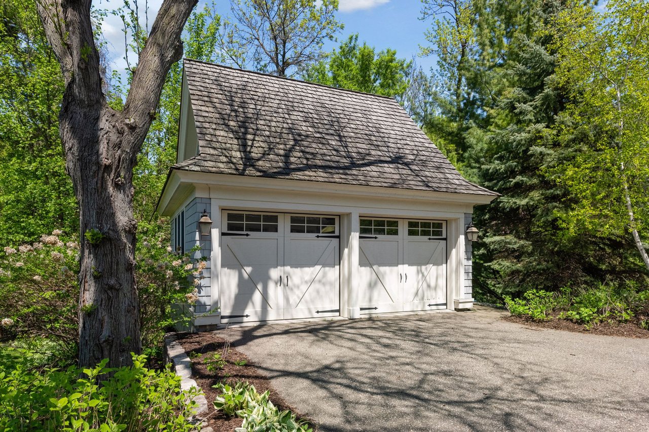 498 Bovey Road, Wayzata