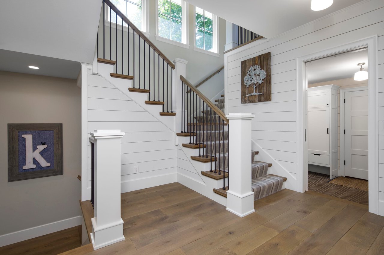 4693 Vine Hill Road | Deephaven