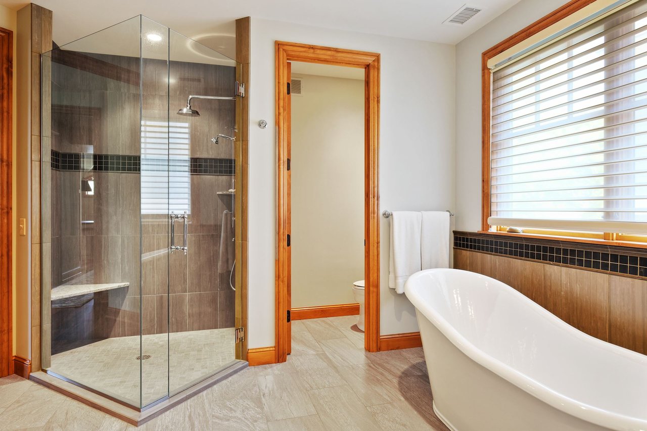 230 Manitoba Ave S, #210, Wayzata
