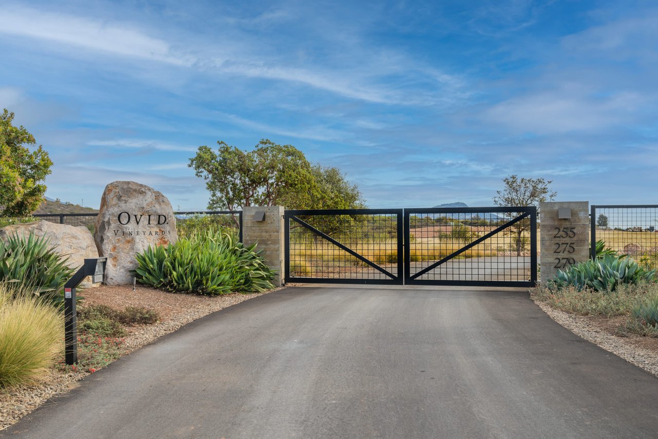 Long Ranch Road, St. Helena