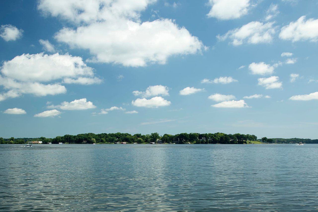 2000 Shadywood Road | Orono