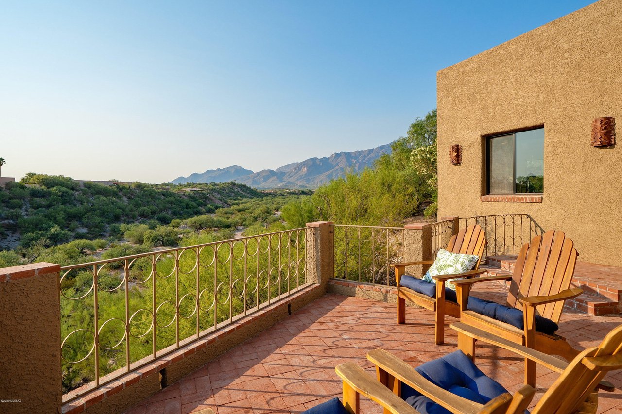 Stunning Las Alturas Contemporary