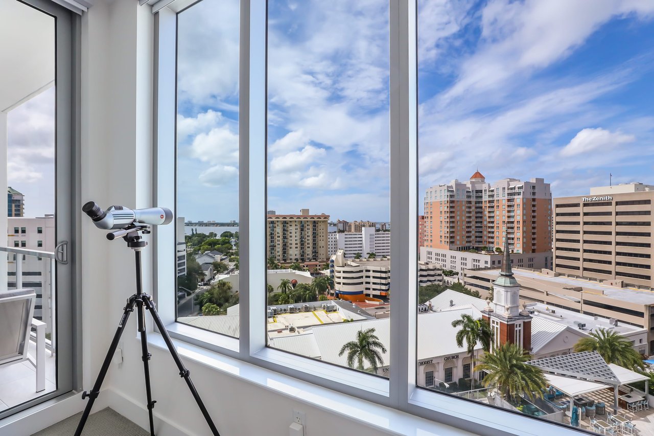 111 S Pineapple Ave #1008