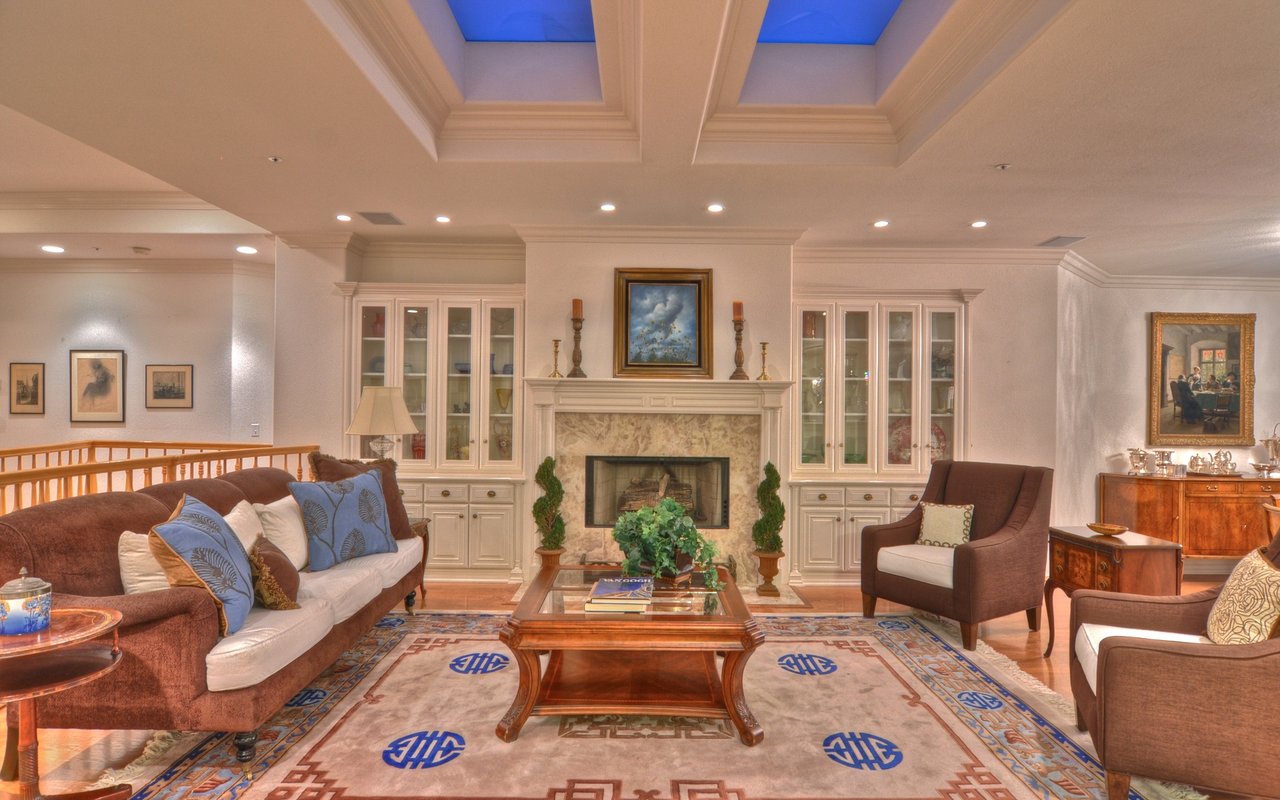 4016 Calle Marlena