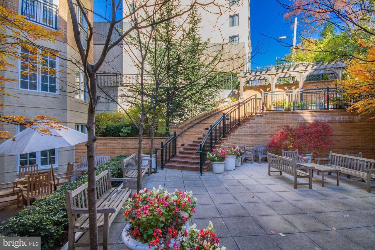 2501 Wisconsin Ave NW # 9