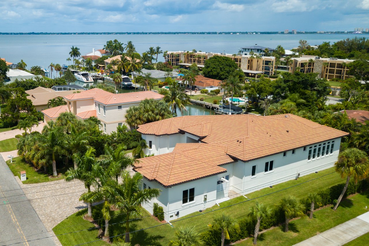 500 Ketch Lane, Country Club Shores, Longboat Key