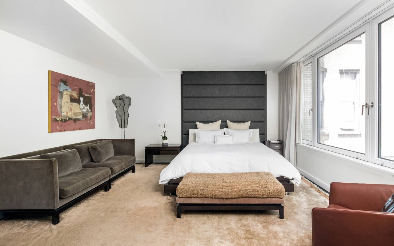 233 West 20th St