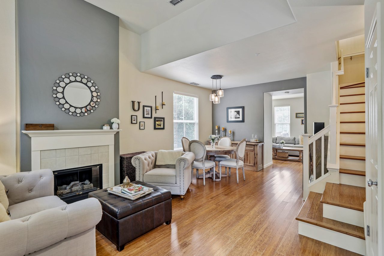 54 Arnold Dr